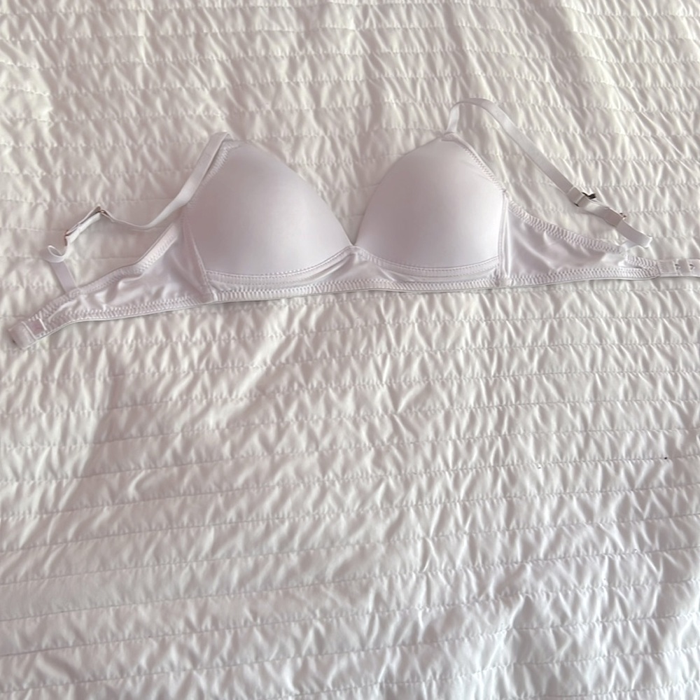White trainer bra